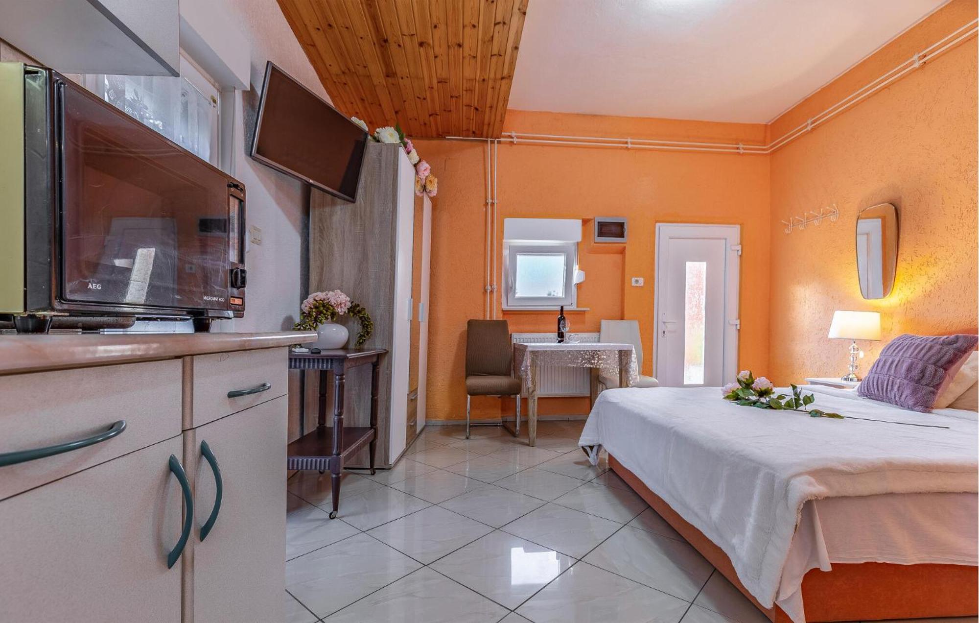 Pet Friendly Apartment In Medulin With Wifi Екстер'єр фото